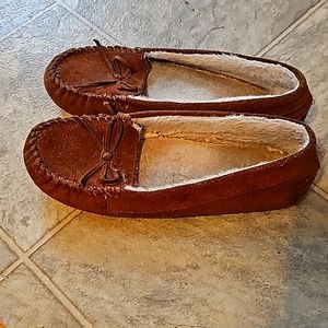 Women's house shoes